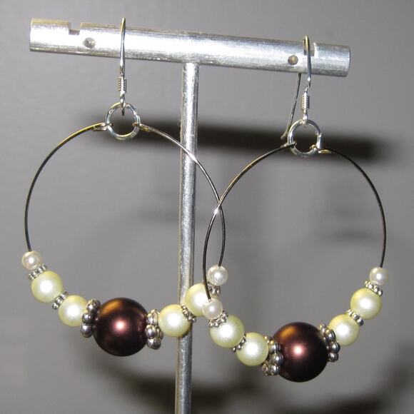 Chocolate brown/ivory faux pearl earrings - Picture 6 of 8